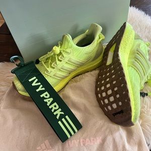 Green IVY PARK X ADIDAS Ultraboost sneakers